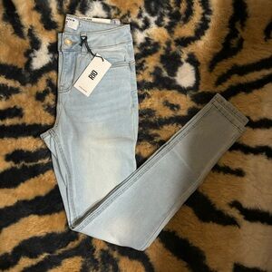 Light wash mid rise skinny jeans